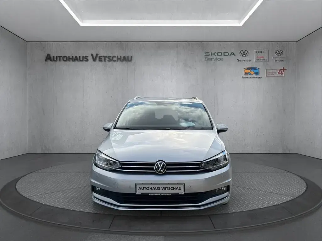 Gebraucht VW Touran Highline 150 PS (110 kW) 2020 Silber Van / Kleinbus