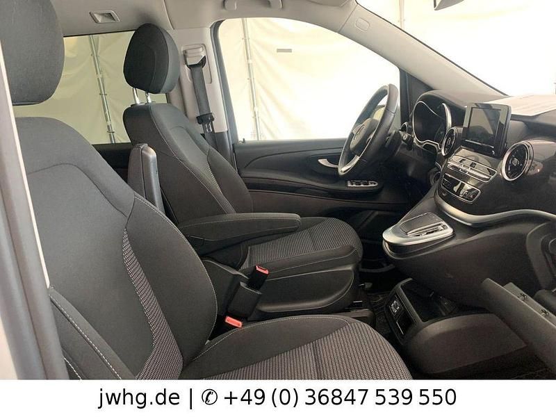 Gebraucht Mercedes V220 163 PS (119 kW) 2020 Weiß Van / Kleinbus