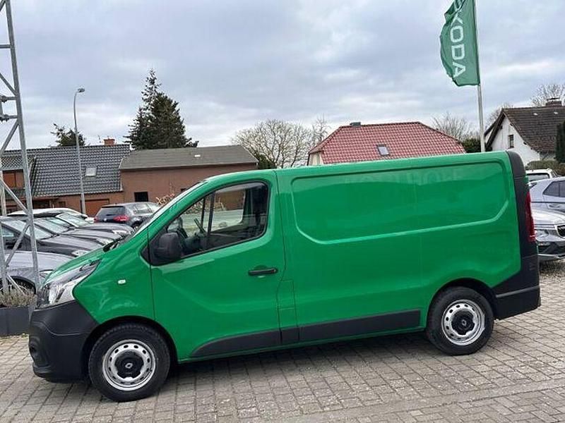 Gebraucht Renault Trafic Komfort 146 PS (107 kW) 2017 Grün Van / Kleinbus