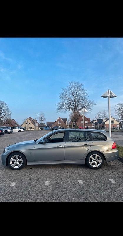 Gebraucht BMW 320 150 PS (110 kW) 2007 Grau Kombi