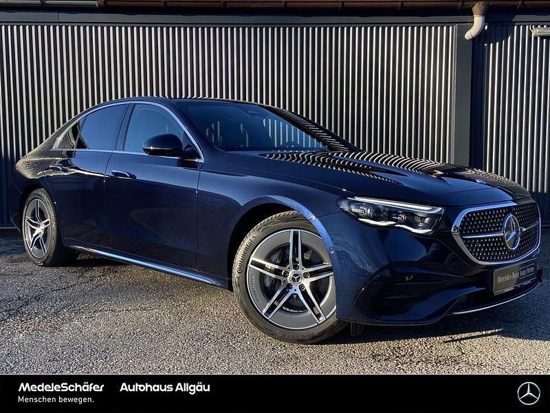 Gebraucht Mercedes E300 AMG 313 PS (230 kW) 2024 Lack nautikblau Limousine