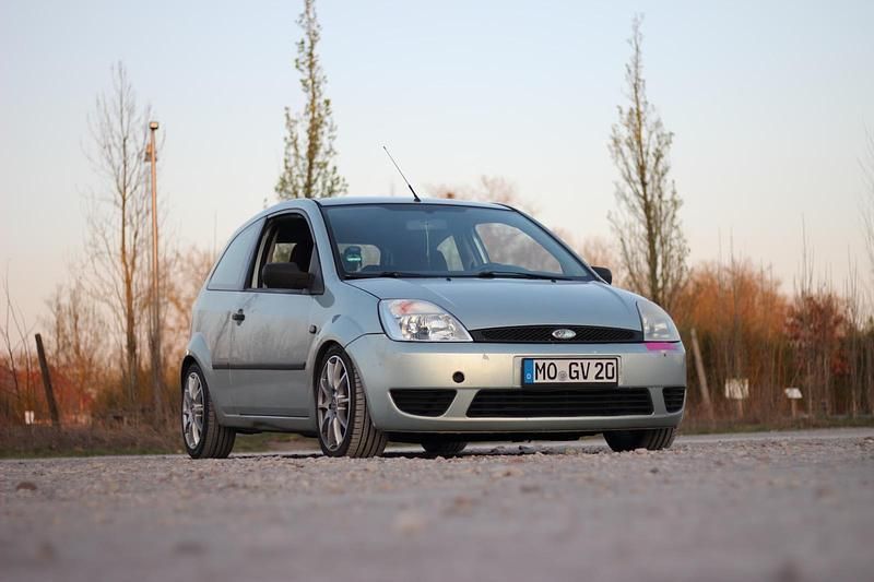 Gebraucht 2004 Ford Fiesta Kleinwagen | 1.500 € (Teuer) - Bild 1/4