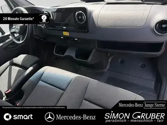 Gebraucht Mercedes Sprinter 170 PS (125 kW) 2025 Hightechsilber Van