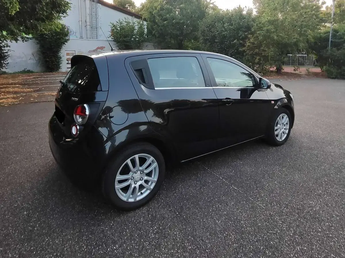 Gebraucht Chevrolet Aveo LTZ 116 PS (85 kW) 2012 Karbonschw graphitschw midnigh Kleinwagen