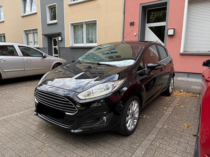 Schwarz Gebraucht 2016 Ford Fiesta Titanium Kleinwagen | 4.990 € (Superpreis) - Bild 1/4