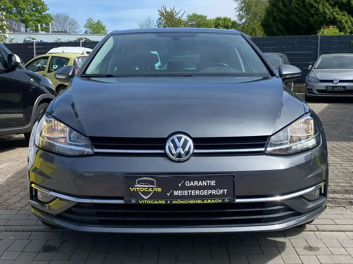 Gebraucht VW Golf VII Join 110 PS (80 kW) 2018 Indiumgrau metallic Kleinwagen