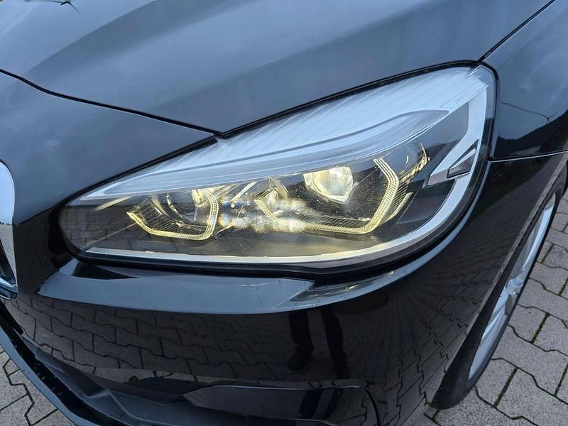 Gebraucht BMW 218 Active Tourer Advantage 140 PS (102 kW) 2020 Schwarz Van / Kleinbus