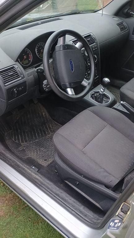 Silber Gebraucht 2001 Ford Mondeo Limousine | 1.200 € (Guter Preis) - Bild 1/4