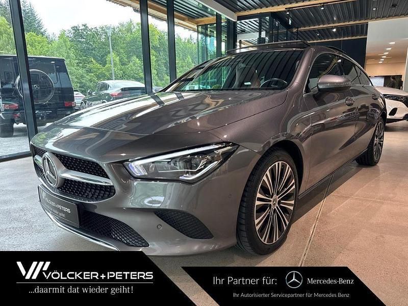Grau Gebraucht 2021 Mercedes CLA220 Night Limousine | 33.570 € (Fairer Preis) - Bild 1/4