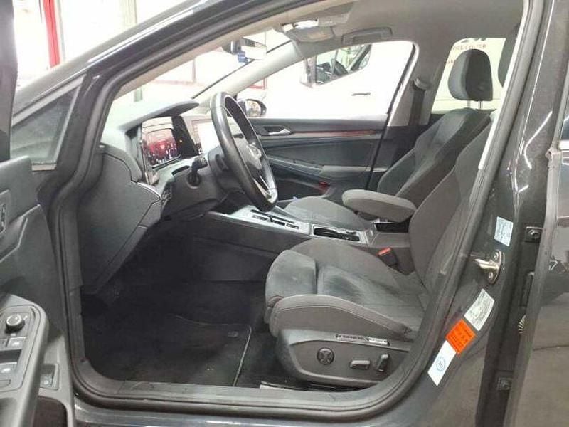 Gebraucht VW Golf VIII Style 150 PS (110 kW) 2022 Uranograu Limousine