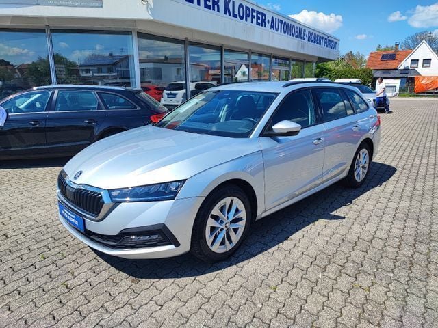 Brilliantsilber metallic Gebraucht 2023 Skoda Octavia Kombi | 23.880 € (Fairer Preis) - Bild 1/4