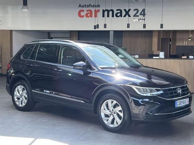 Deep black perleffekt Gebraucht 2022 VW Tiguan Life SUV | 25.440 € (Guter Preis) - Bild 1/3