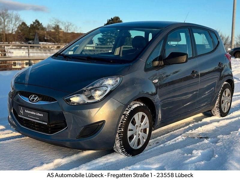 Gebraucht Hyundai ix20 Classic 90 PS (66 kW) 2011 Grau Kleinwagen