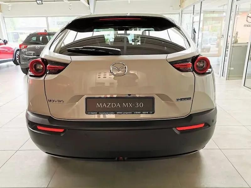 Gebraucht Mazda MX30 Comfort 107 kW (146 PS) 2021 Ceramic white (metallic) SUV