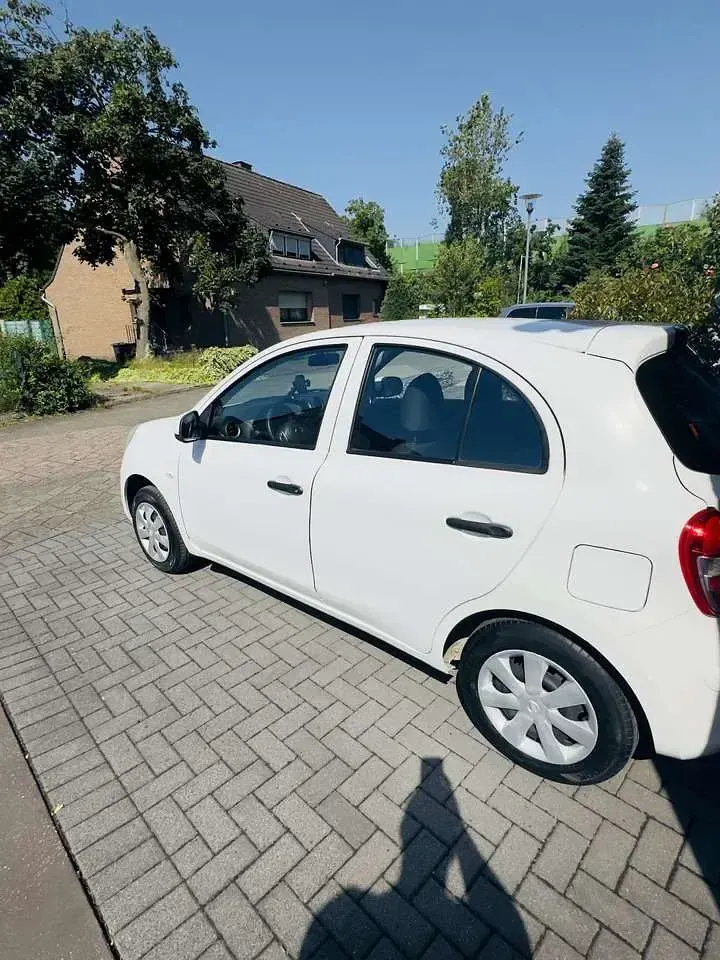 Gebraucht Nissan Micra Acenta 80 PS (58 kW) 2013 Weiß Kleinwagen