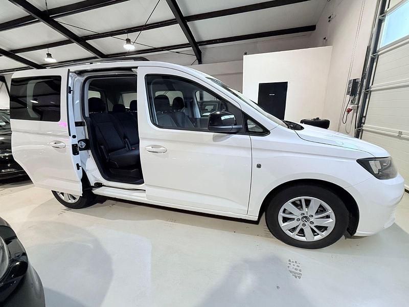 Gebraucht VW Caddy Life 122 PS (89 kW) 2022 Weiß Van / Kleinbus