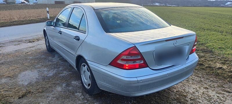 Gebraucht Mercedes C180 143 PS (105 kW) 2002 Silber Limousine