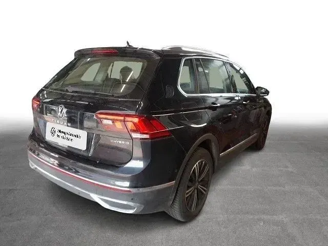Gebraucht VW Tiguan Elegance 245 PS (180 kW) 2023 Schwarz SUV