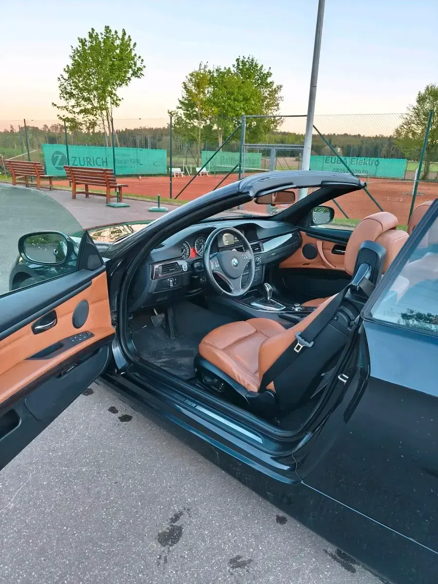 Gebraucht BMW 335 Cabriolet 306 PS (225 kW) 2011 Schwarz Cabrio