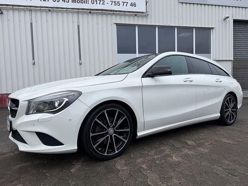 Gebraucht Mercedes CLA180 Shooting Brake AMG 122 PS (89 kW) 2015 Weiß Kombi