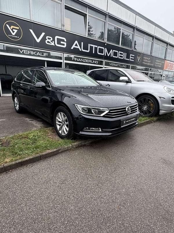 Deep black Gebraucht 2019 VW Passat Comfortline Kombi | 15.900 € (Guter Preis) - Bild 1/4