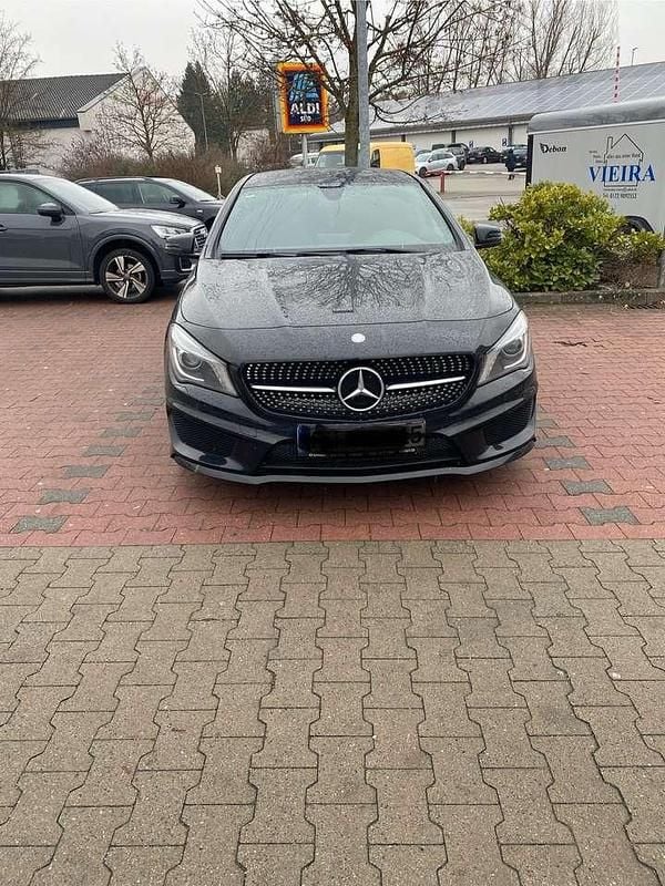 Gebraucht 2016 Mercedes CLA220 Shooting Brake AMG line Kombi | 14.350 € (Fairer Preis) - Bild 1/4