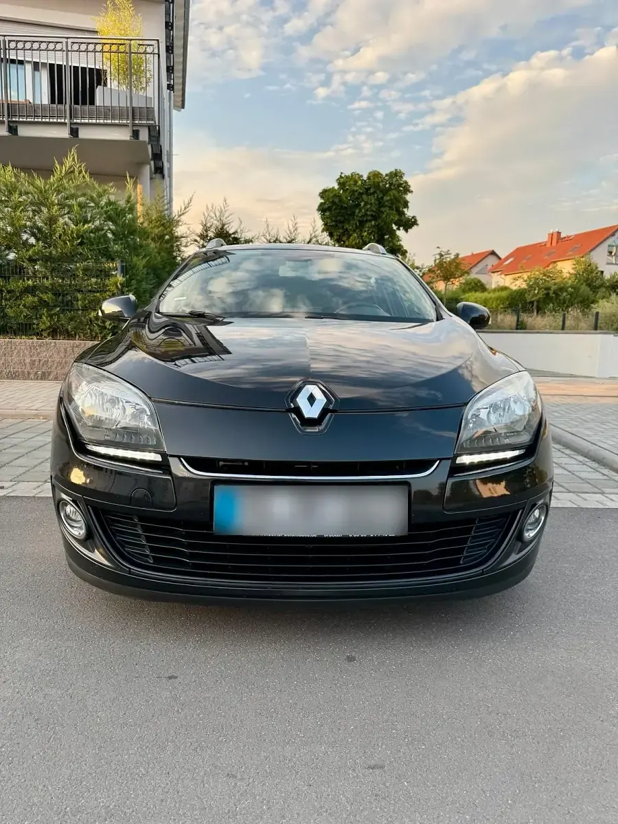 Gebraucht Renault Mégane GrandTour 110 PS (80 kW) 2013 Schwarz Kombi