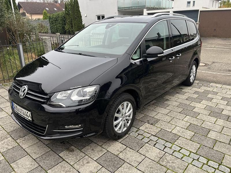 Schwarz Gebraucht 2013 VW Sharan Highline Van / Kleinbus | 15.100 € (Fairer Preis) - Bild 1/4
