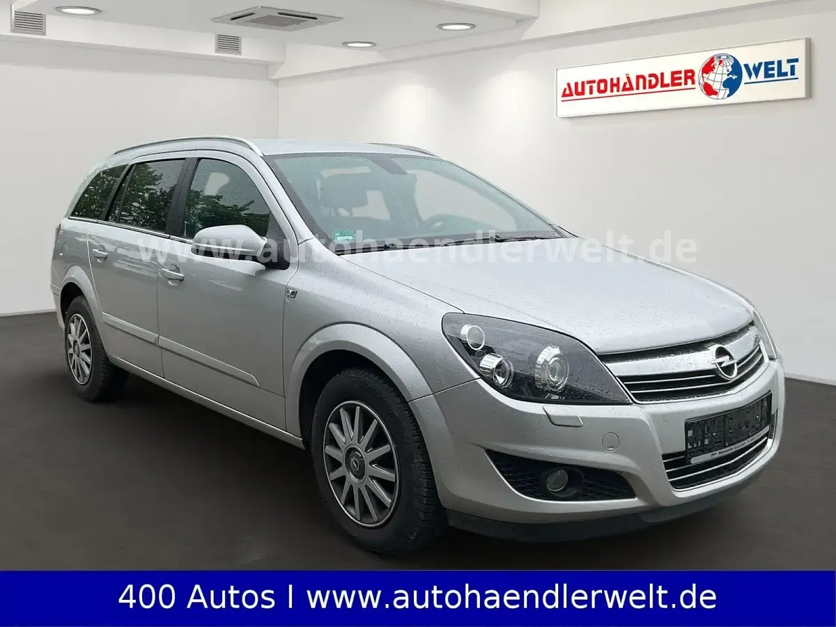 Gebraucht Opel Astra Innovation 140 PS (102 kW) 2009 Silber Limousine