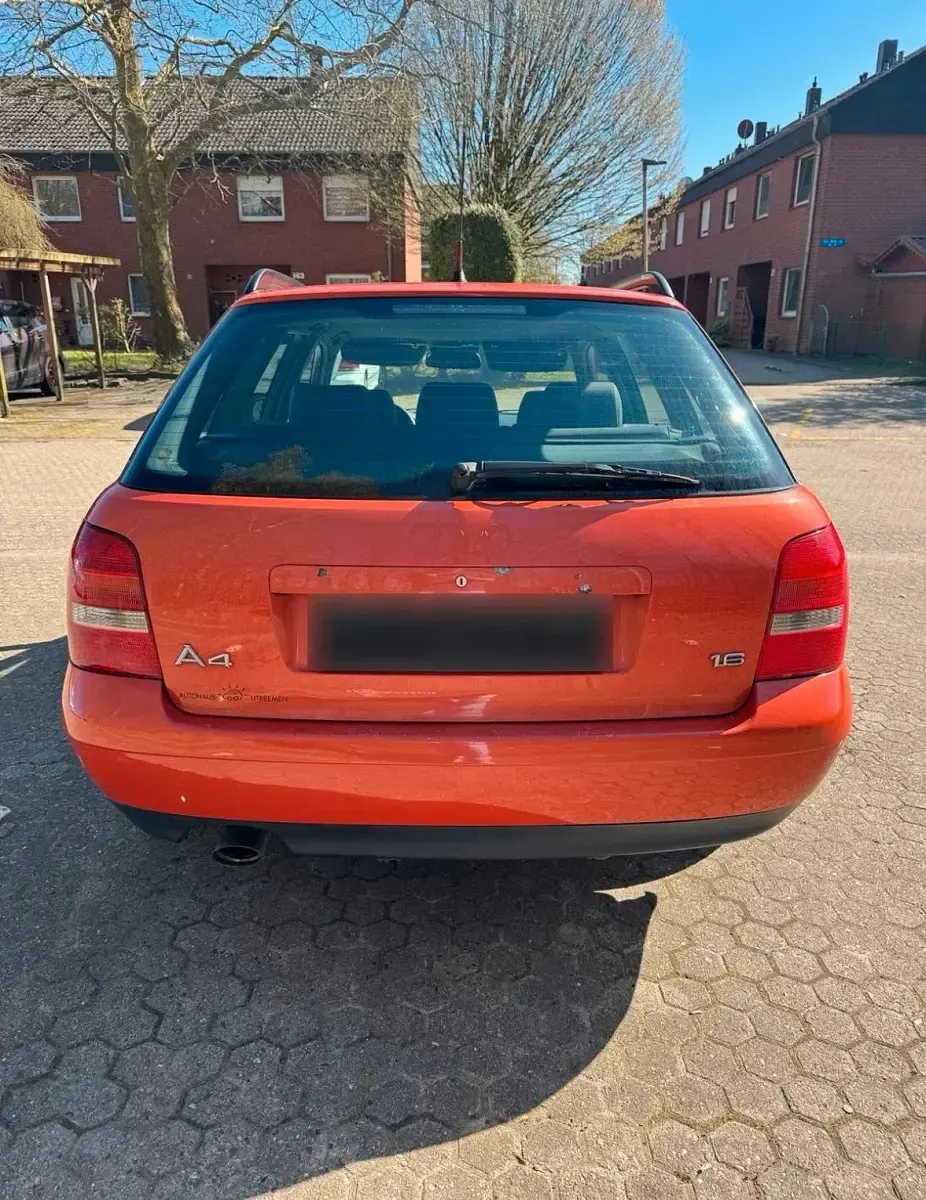 Gebraucht Audi A4 102 PS (75 kW) 2001 Rot Kombi