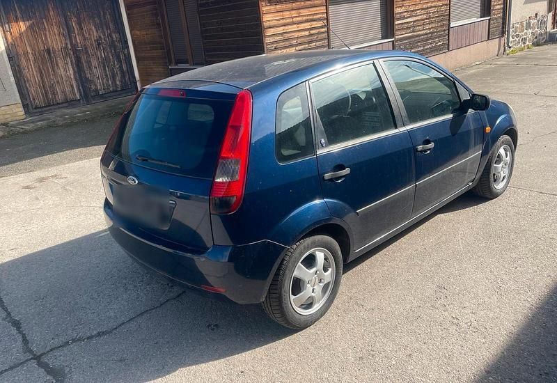 Gebraucht Ford Fiesta 2004 Blau Kleinwagen