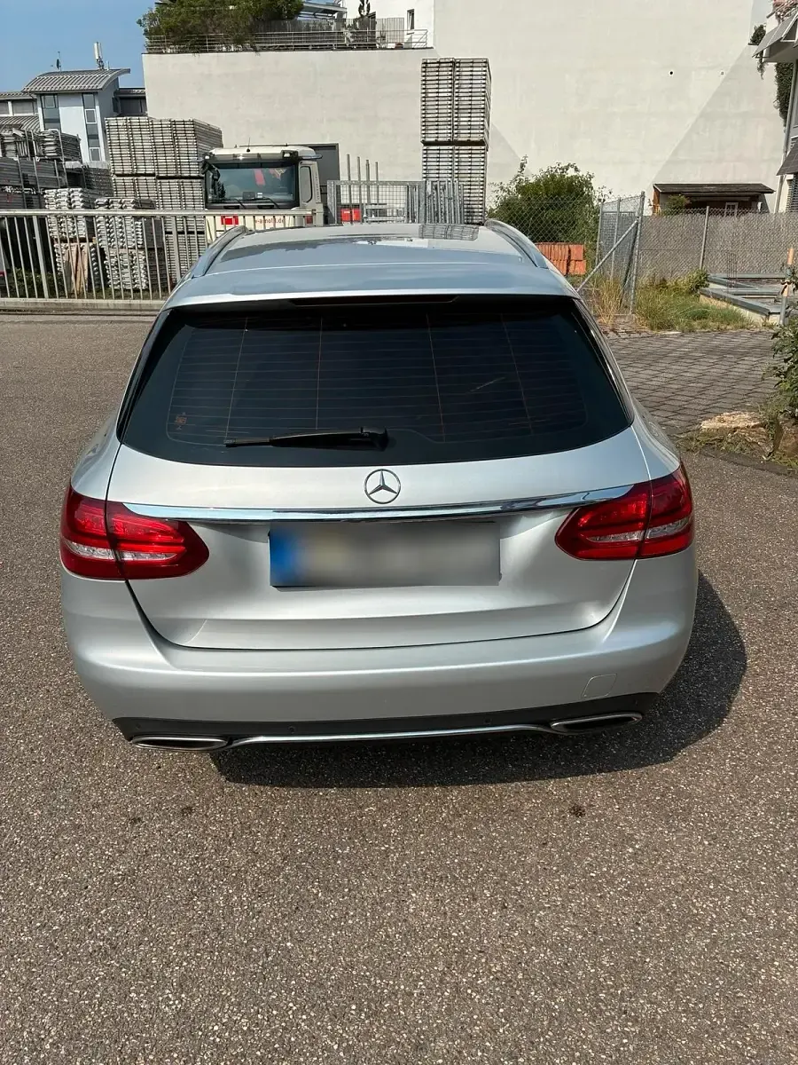 Gebraucht Mercedes C300 245 PS (180 kW) 2018 Silber Kombi