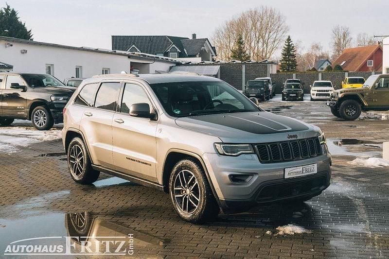 Silber Gebraucht 2018 Jeep Grand Cherokee Trailhawk SUV | 20.780 € (Fairer Preis) - Bild 1/4