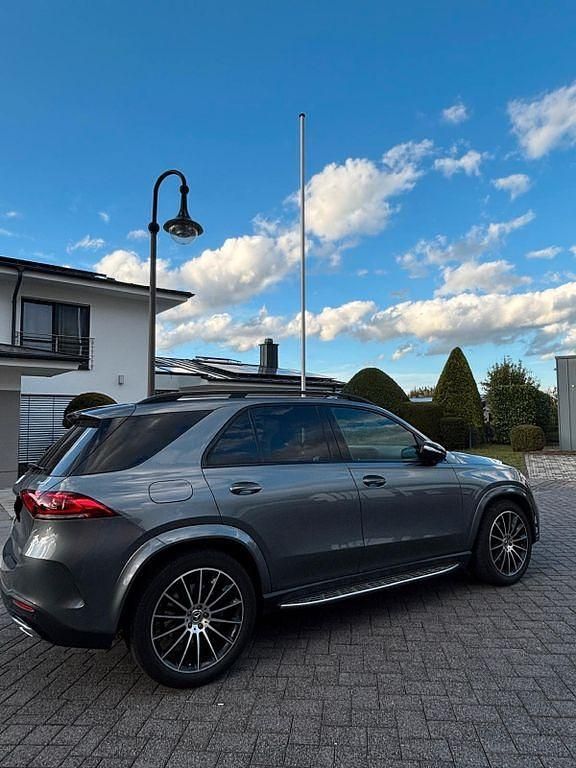 Grau Gebraucht 2022 Mercedes GLE400 AMG SUV | 62.900 € (Guter Preis) - Bild 1/4
