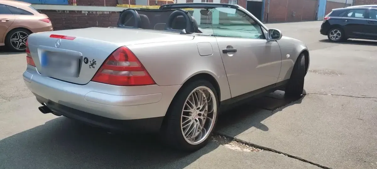 Gebraucht Mercedes SLK200 136 PS (100 kW) 1997 Silber Cabrio