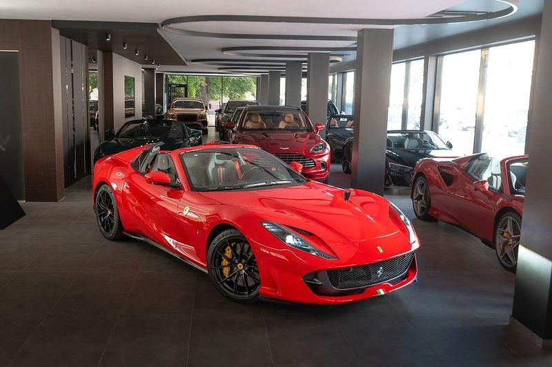 Rot Gebraucht 2022 Ferrari 812 Cabrio | 476.000 € (Teuer) - Bild 1/4