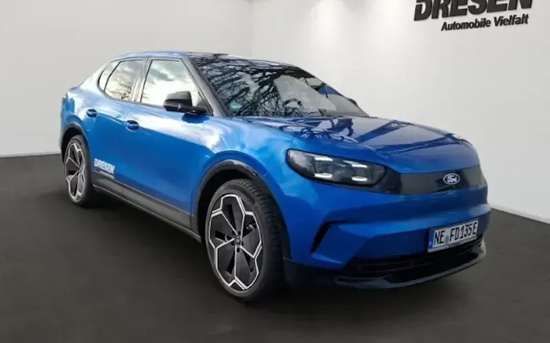 Second-hand Ford Capri Extended Range 250 kW (340 CP) 2026 Albastru SUV