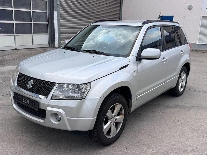 Grau Gebraucht 2006 Suzuki Grand Vitara SUV | 1.699 € - Bild 1/4