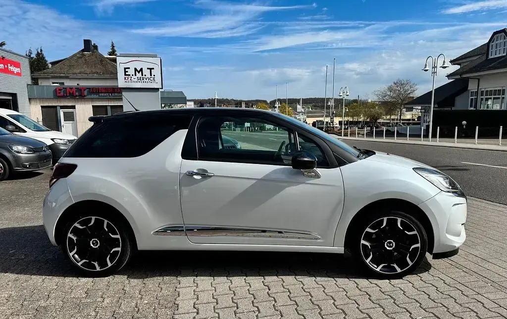 Gebraucht DS Automobiles DS3 Sport Chic 110 PS (80 kW) 2017 Weiß Kleinwagen