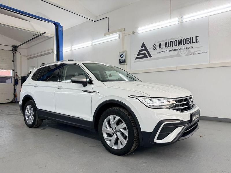 Weiß Gebraucht 2023 VW Tiguan Allspace Life SUV | 27.999 € (Guter Preis) - Bild 1/4