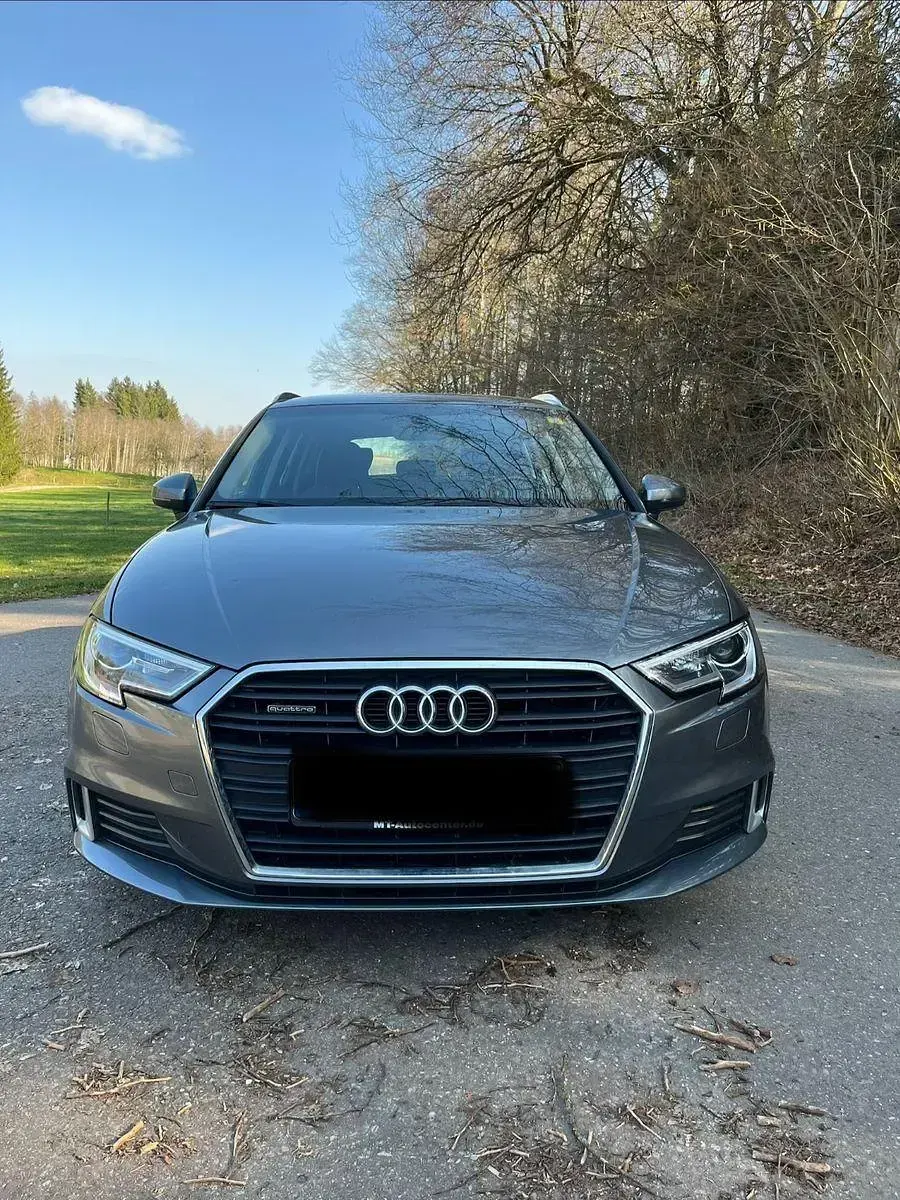 Gebraucht Audi A3 Design 190 PS (139 kW) 2018 Grau Limousine