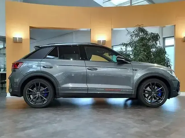 Usata VW T-Roc R 300 CV (220 kW) 2024 Grigio SUV