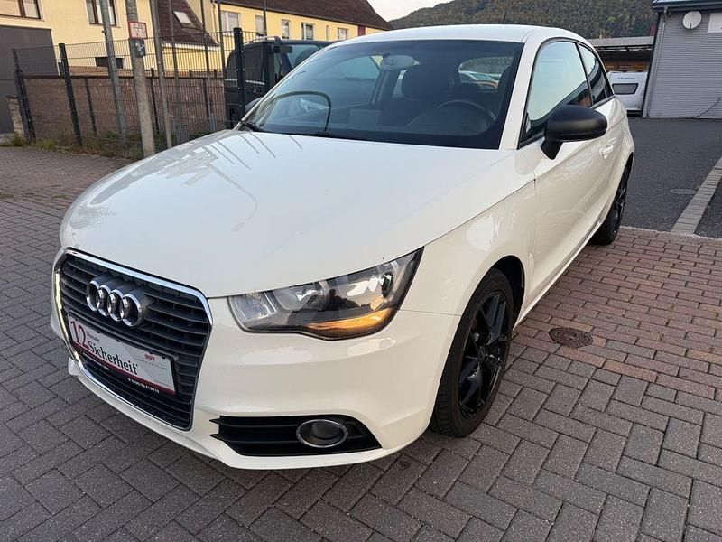 Weiß Gebraucht 2011 Audi A1 Attraction Kleinwagen | 6.990 € (Guter Preis) - Bild 1/4