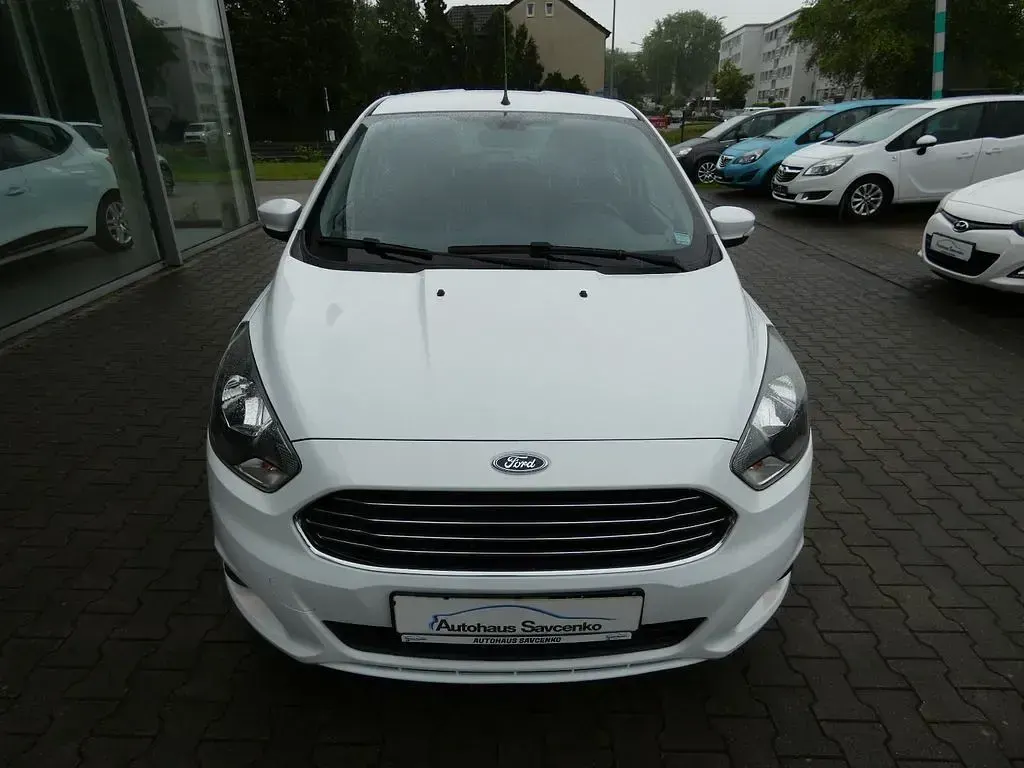 Gebraucht Ford Ka Plus 86 PS (63 kW) 2018 Weiß Kleinwagen