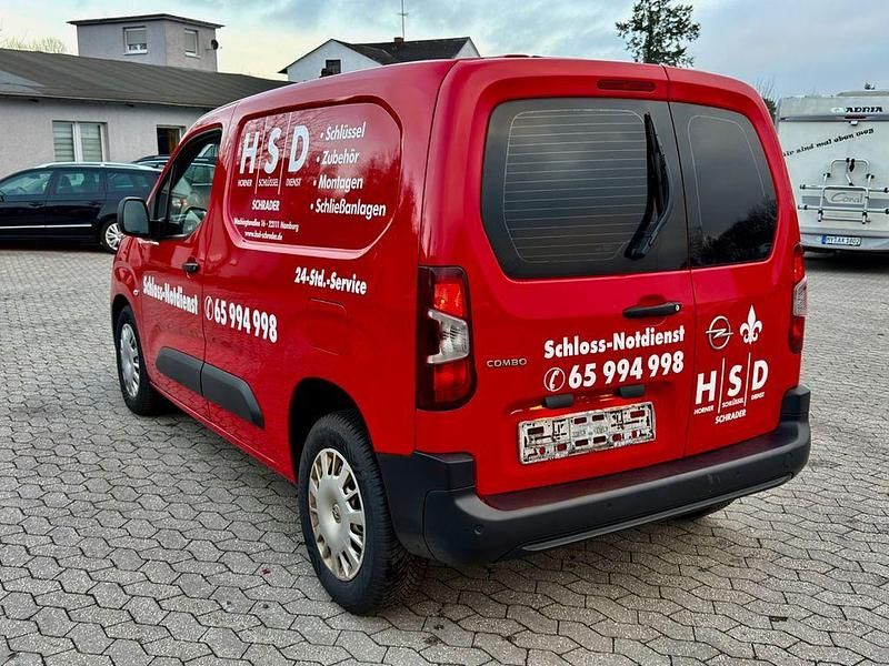 Gebraucht Opel Combo Selection 102 PS (75 kW) 2020 Rot Van / Kleinbus