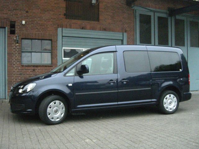 Gebraucht VW Caddy Maxi Trendline 102 PS (75 kW) 2014 Blau metallic Van / Kleinbus