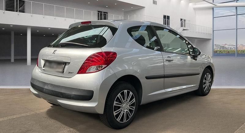 Silber Gebraucht 2011 Peugeot 207 Kleinwagen | 1.950 € (Fairer Preis) - Bild 1/4