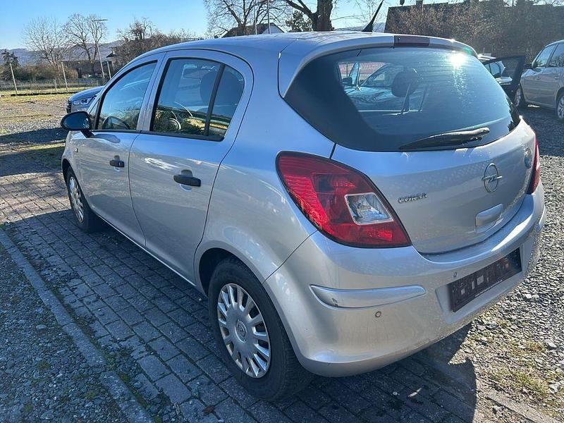 Gebraucht Opel Corsa Selection 80 PS (58 kW) 2009 Silber Kleinwagen