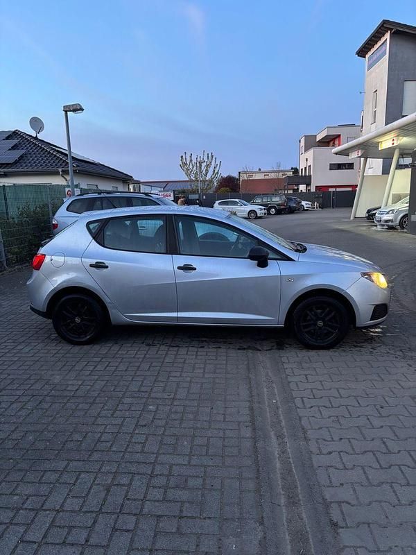 Gebraucht Seat Ibiza ST Reference 69 PS (50 kW) 2010 Silber Kombi