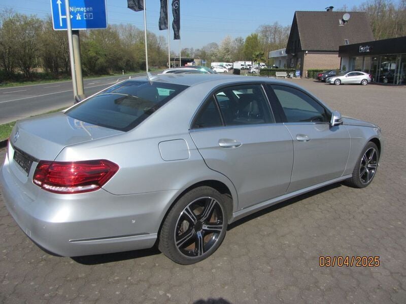 Gebraucht Mercedes E250 Elegance 211 PS (155 kW) 2014 Silber Limousine